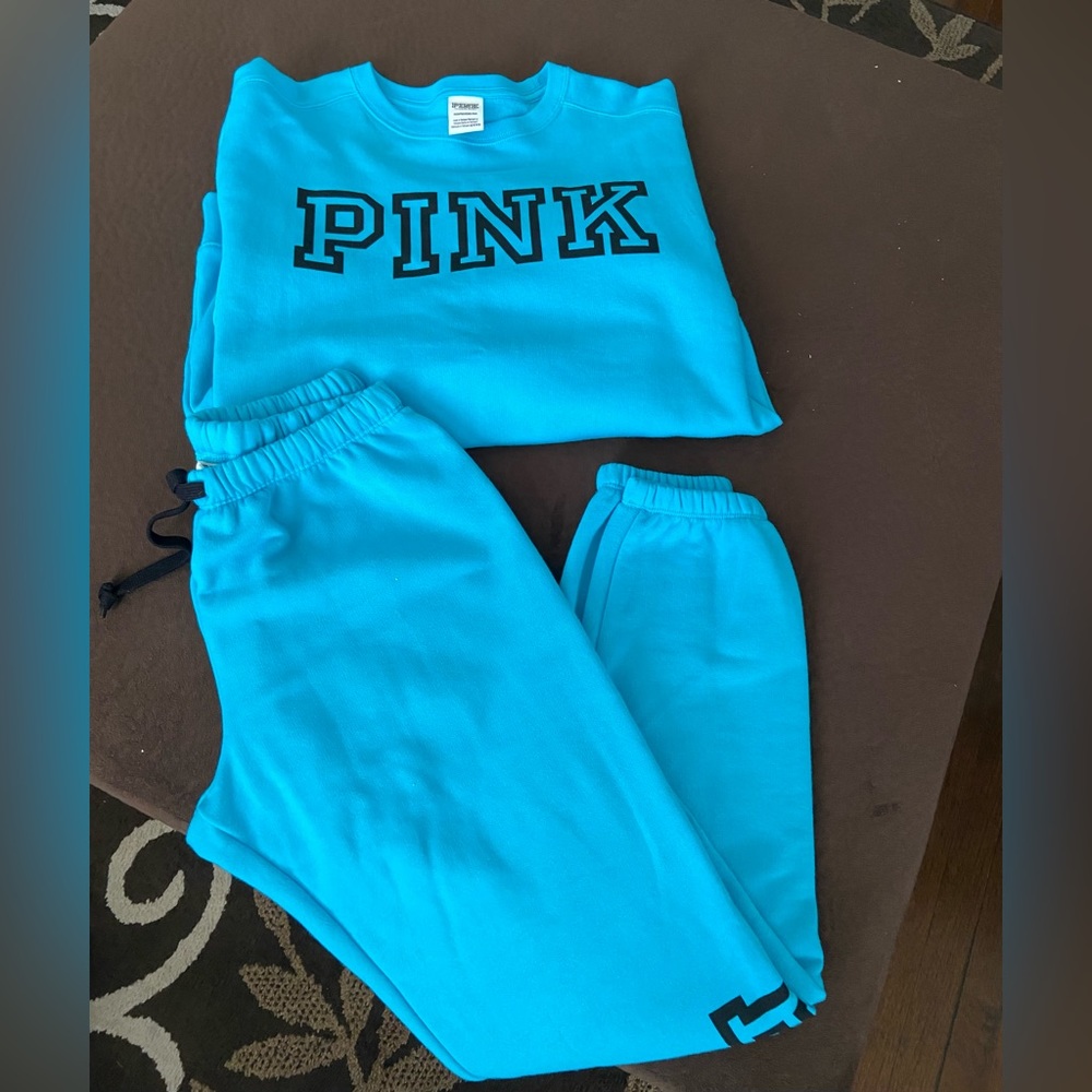 PINK Sweat suit